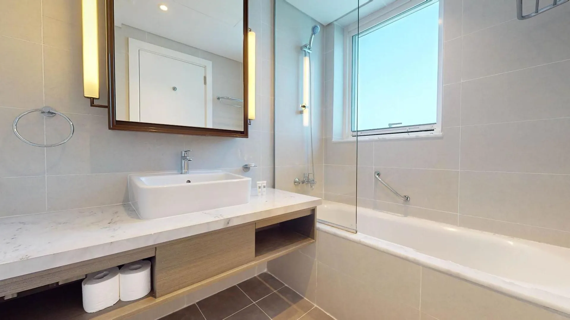 Pvh - Stylish 1Br With City And Canal View - Prive Dubai United Arab Emirates