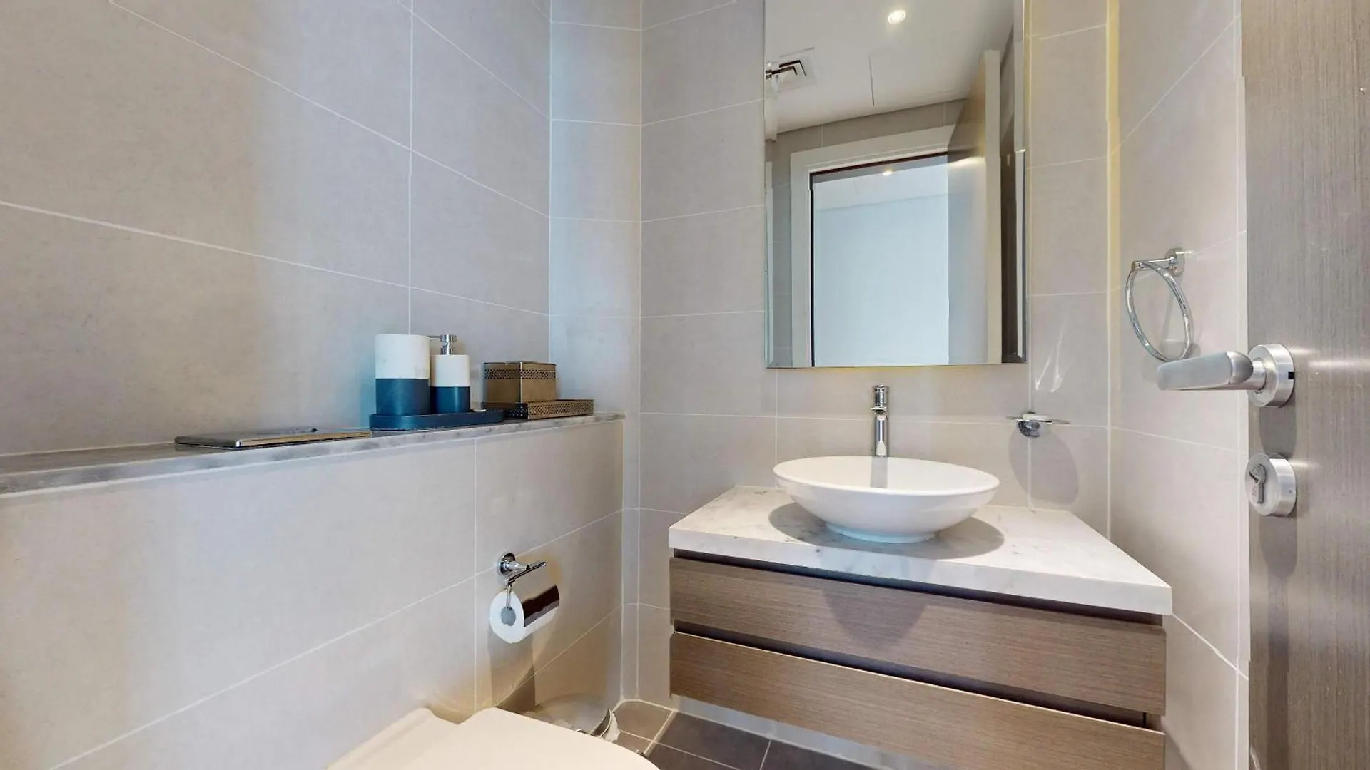 Pvh - Stylish 1Br With City And Canal View - Prive Dubai 0*,  United Arab Emirates