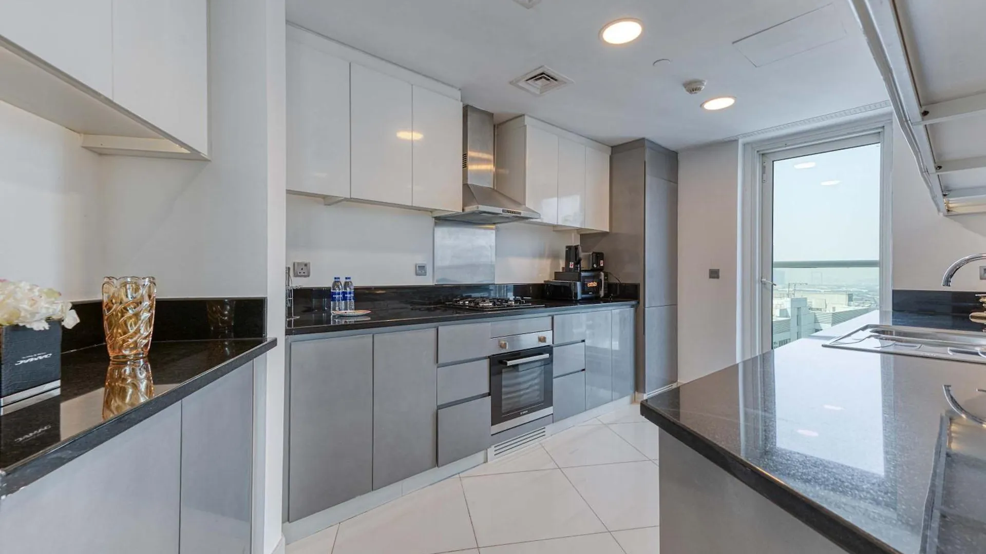 Pvh - Stylish 1Br With City And Canal View - Prive Dubai