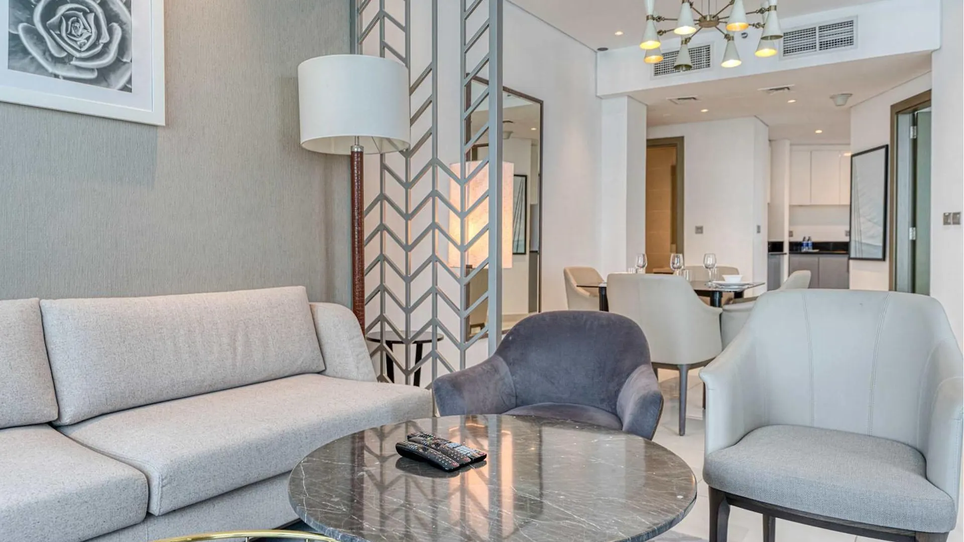Pvh - Stylish 1Br With City And Canal View - Prive Dubai Apartment