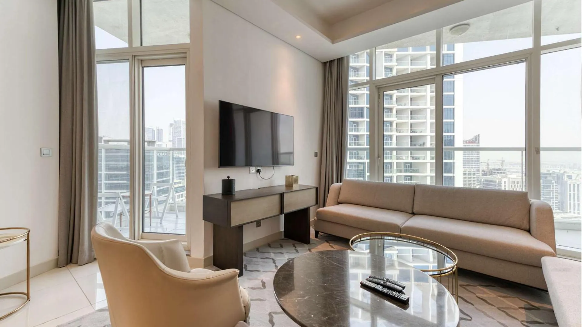 Pvh - Stylish 1Br With City And Canal View - Prive Dubai