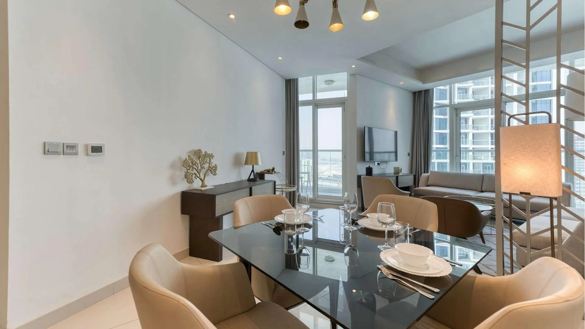 Pvh - Stylish 1Br With City And Canal View - Prive Dubai Apartment