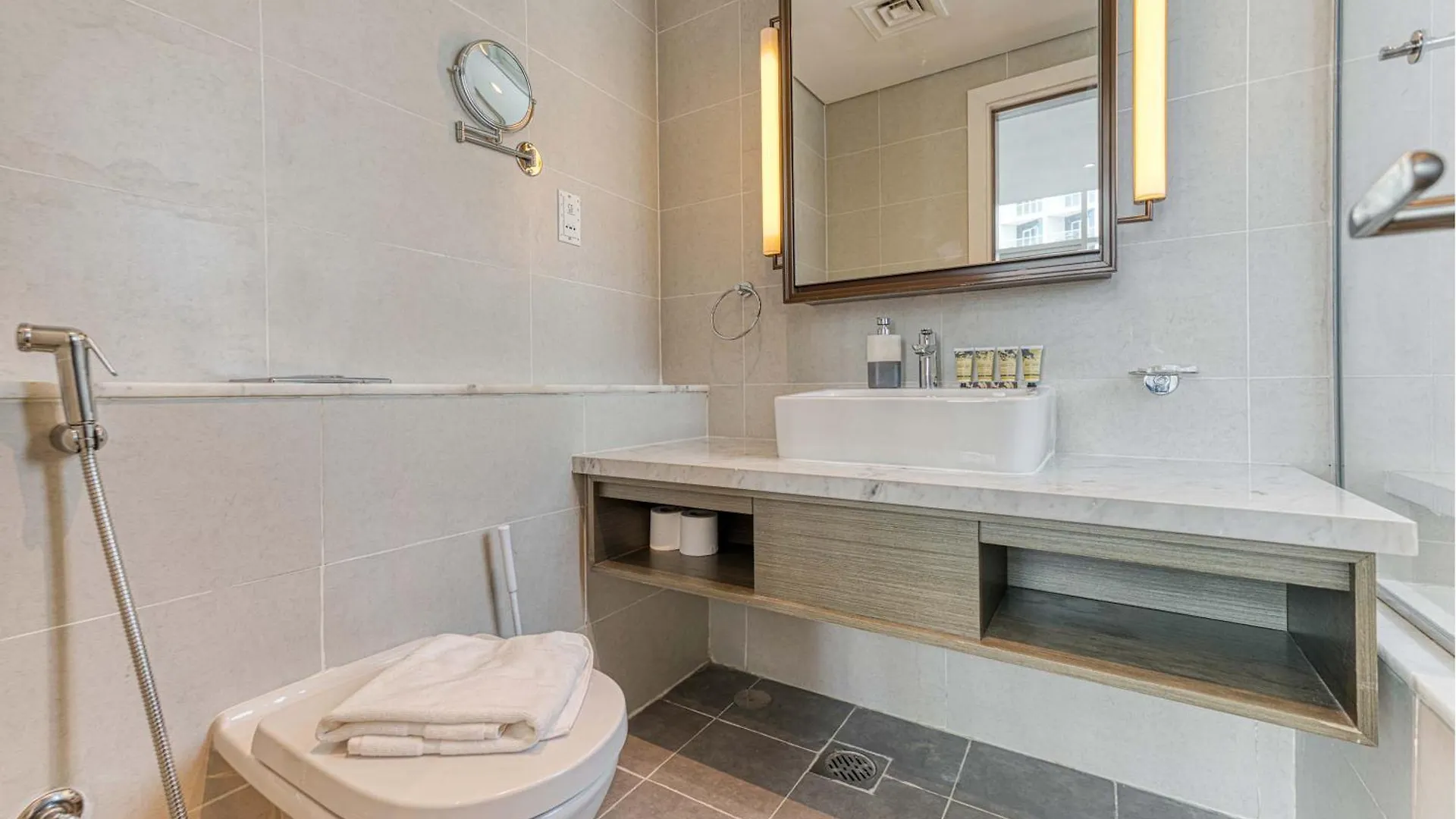 Pvh - Stylish 1Br With City And Canal View - Prive دبي 0*,  الإمارات العربية المتحدة